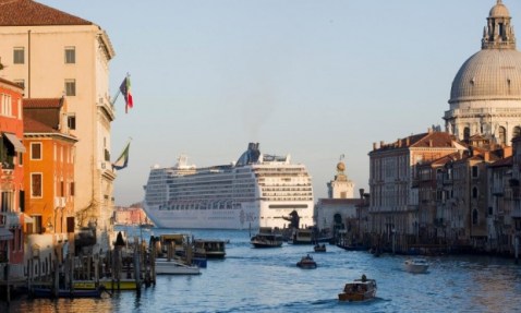 venice grande 2 nave